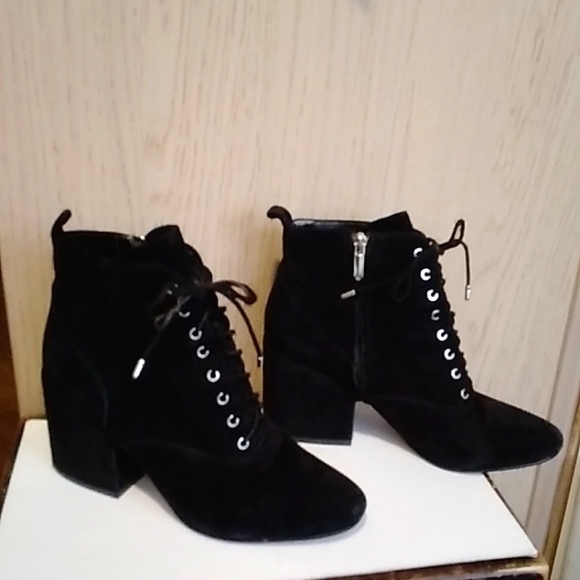 Sam Edelman  suede Booties sz 8,5 - Picture 1 of 4